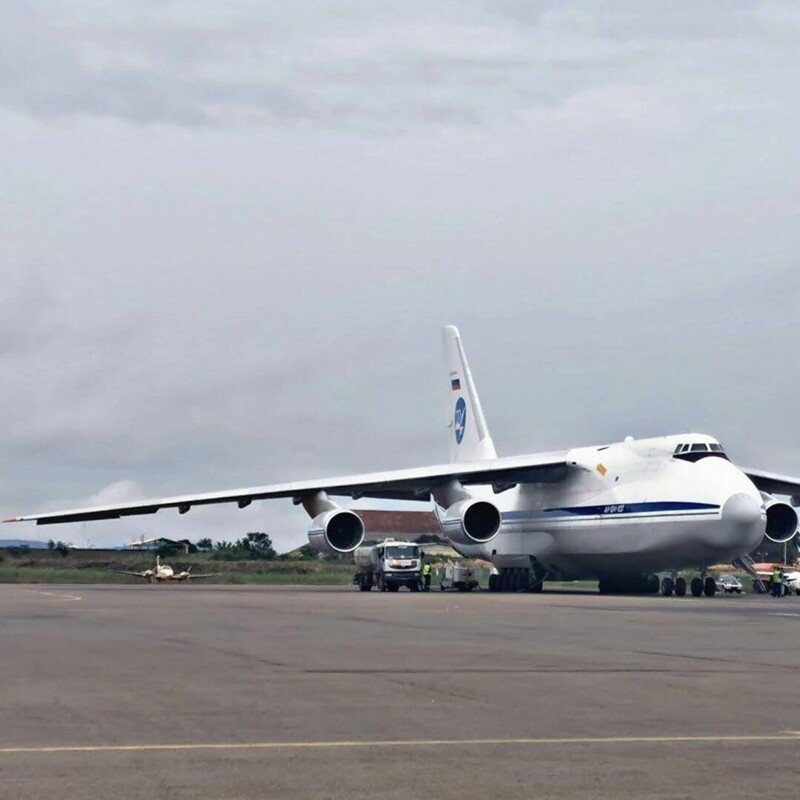 Россия передала Центральноафриканской Республике десять БРДМ-2 и 100 тысяч плюшевых медведей