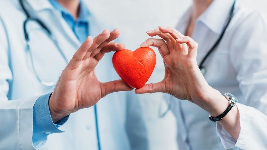 В журнале JAMA Cardiology опубликовано исследование на тему того. что ковид дает осложнение на сердце