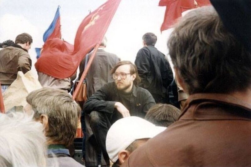 Егор Летов на первомайском митинге. Москва