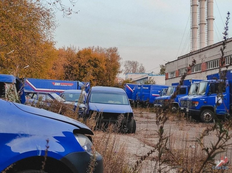Отстойник списанных автомобилей «Почты России» в Москве