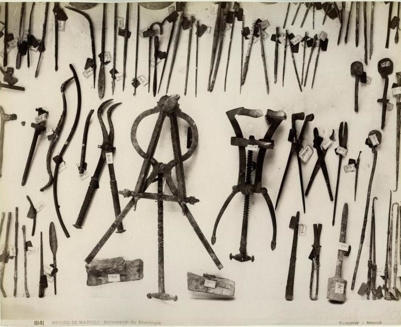 Римские хирургические инструменты