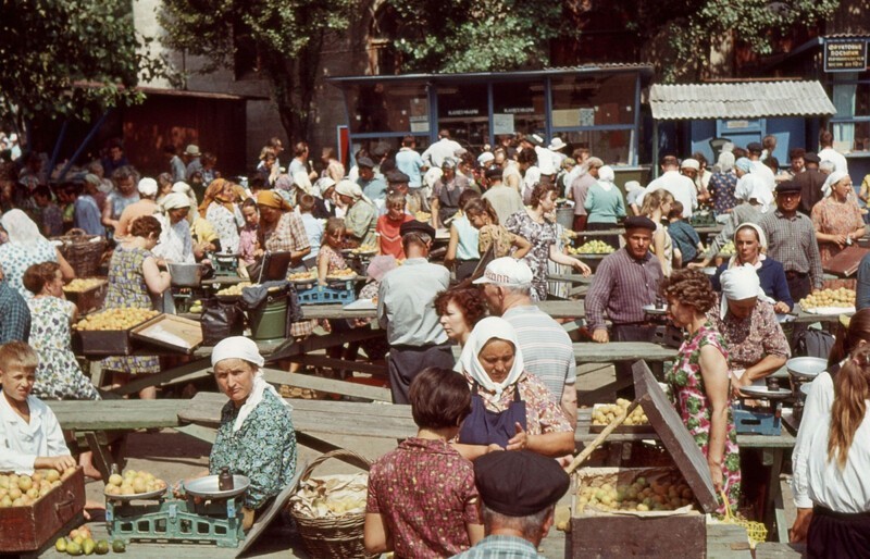 В каждом городе бескрайнего СССР были рынки, которые называли "БАЗАР"