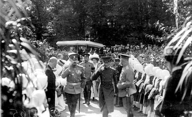 Встреча императора Николая II, прибывшего на Царскосельскую Юбилейную выставку