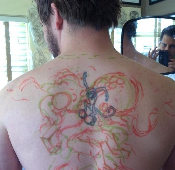 Много лет назад я сделал тату с изображением обезьяны