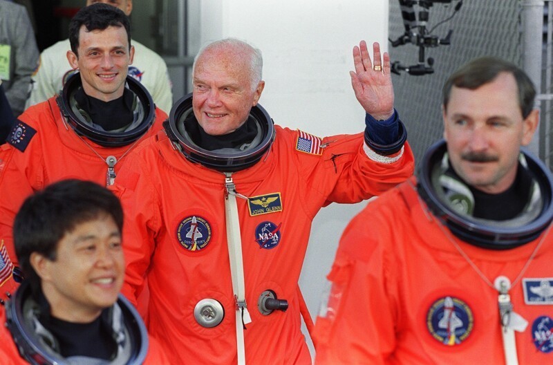 29 октября 1998 г. 22 года назад, в космический полет отправился 77-летний астронавт Джон Гленн