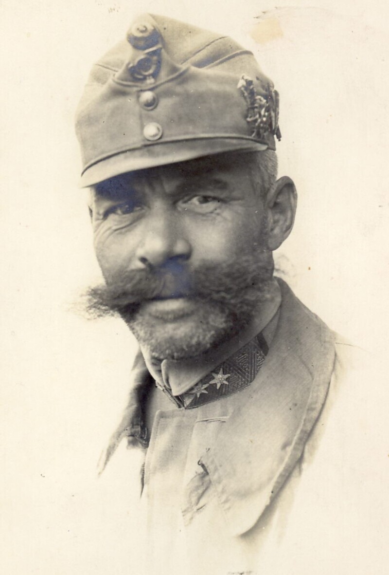 Полковник Максимилиан Лауэр, командир полка