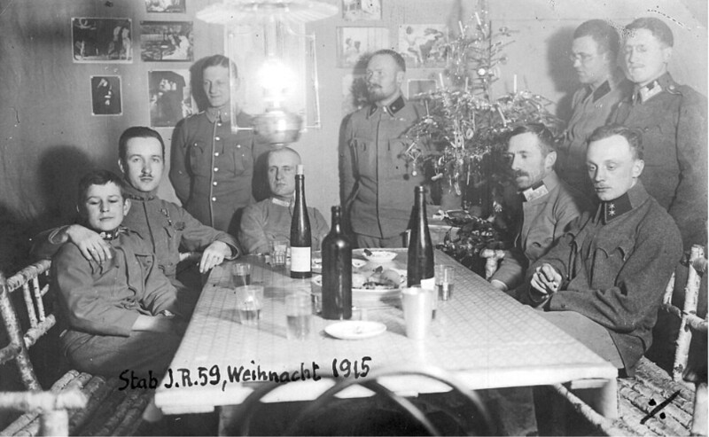 Рождественский вечер в баре в 1915 году