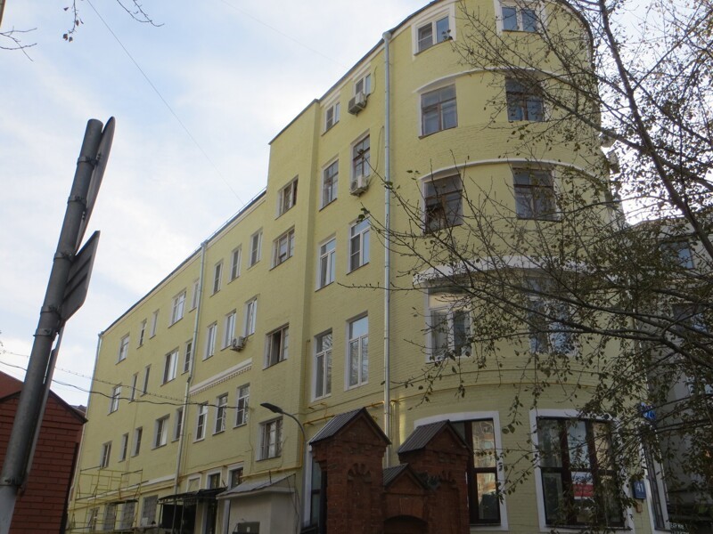 Клуб им. А.И. Микояна, построенный в 1931-м году. Предназначался для работников хладокомбината № 3, старейшего в Москве.