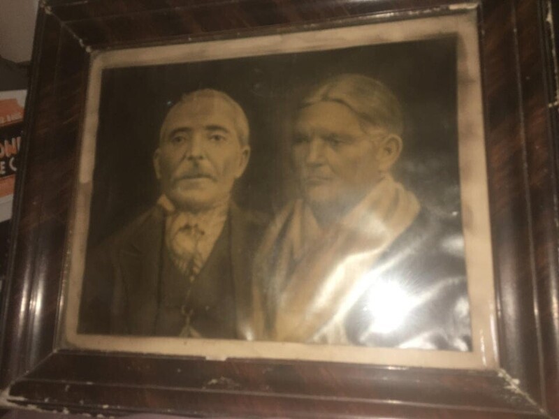 8. «Я нашёл в своём шкафу фотографию моих прапрапрабабушки и прапрапрадедушки 1880-х годов!»