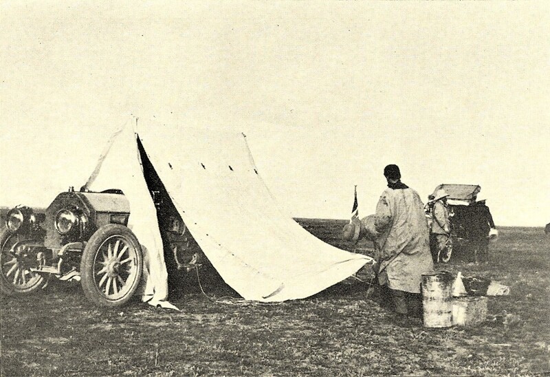 Боргезе устанавливает палатку где-то в степи