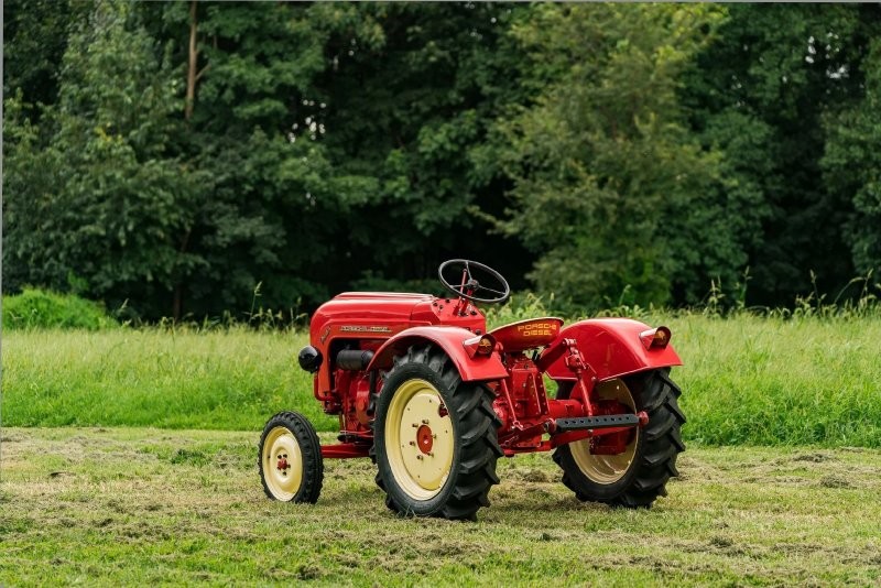 «Junior 108» — cельскохозяйственный трактор от Porsche