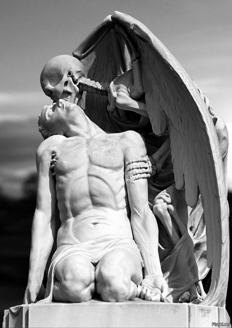 Кладбище Побленоу Барселона поцелуй смерти