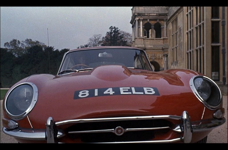 1964 год, Woman of Straw: Jaguar XKE