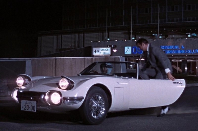 1967 год, You only live twice: Toyota 2000GT