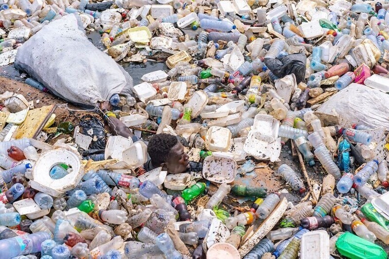 Пластиковый кризис: передовая - 1 место в категории "Пресса и окружающая среда"