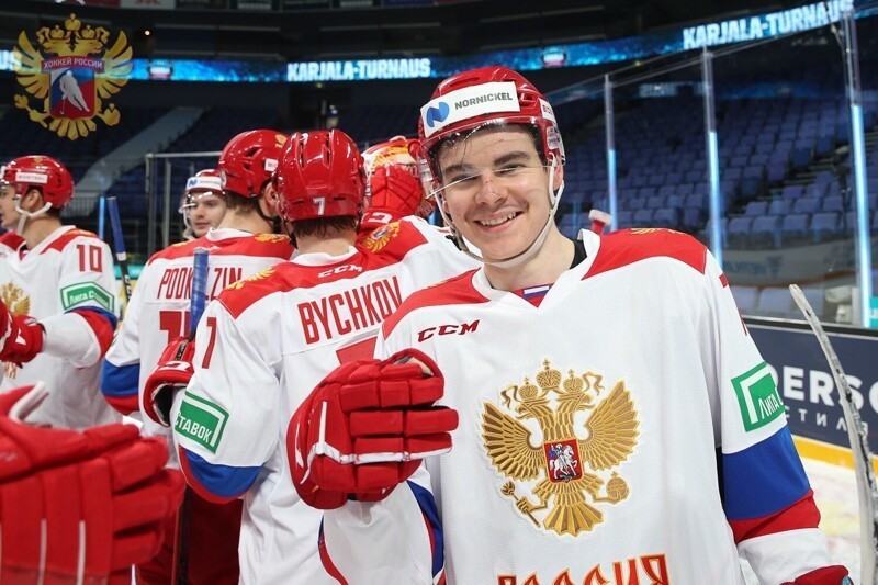 Сборная России по хоккею молодежным составом выиграла кубок Карьяла