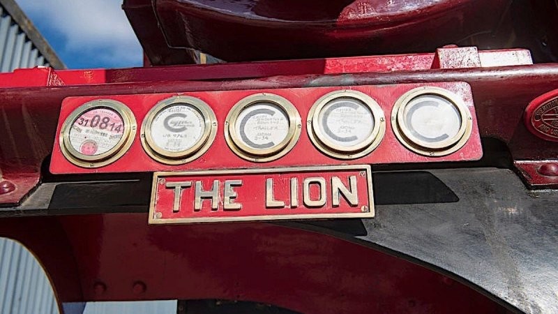 Редкий 88-летний дорожный локомотив Super Lion за миллион евро