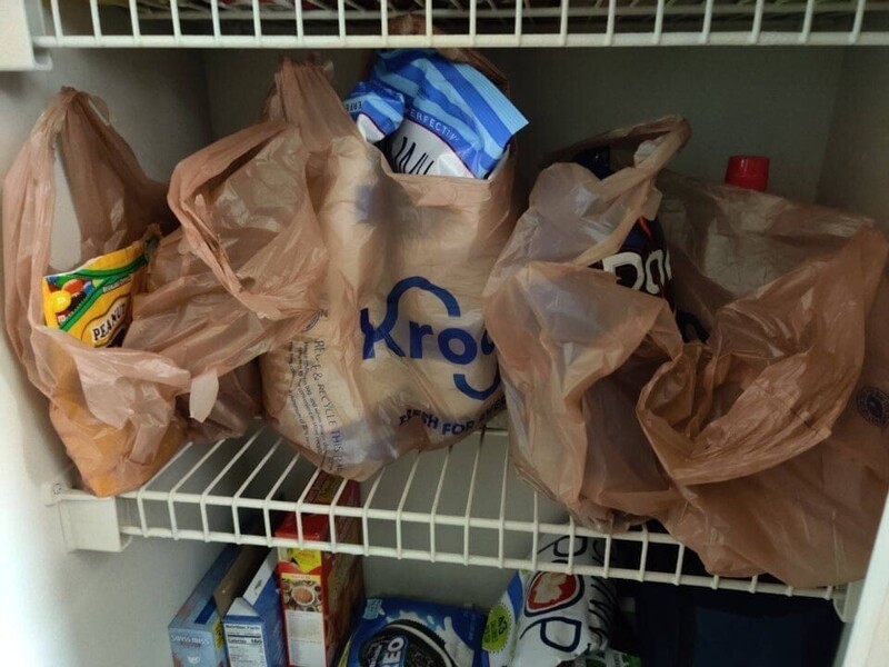 «Моя девушка кладёт продукты в холодильник, не доставая их из пакета»