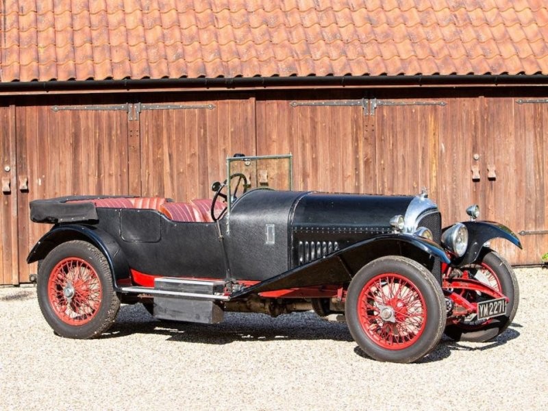 5. Bentley 3-Litre Speed Model 1925 года продали за £273,700 (33 800 000 руб.).