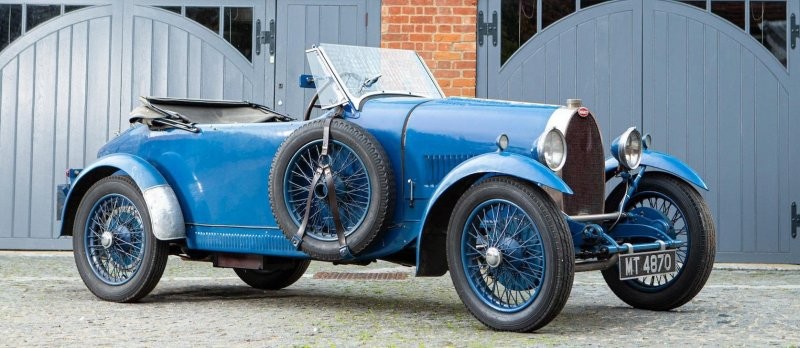3. Bugatti Type 40 Grand Sport Tourer 1929 года продали за £310,500 (33 500 000 руб.).