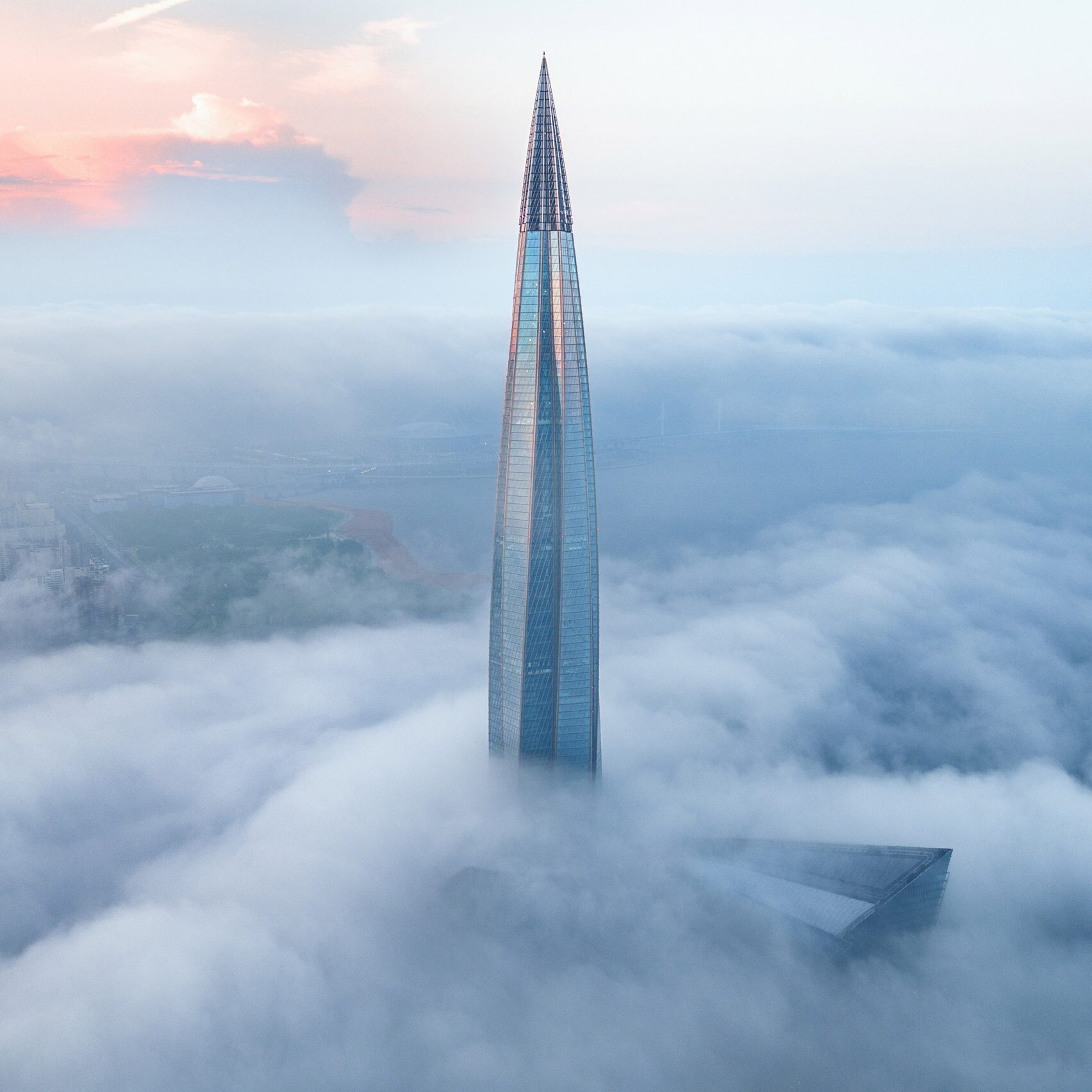 Самые высокие здания спб фото и списком