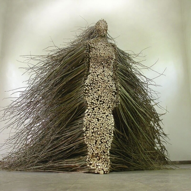 Великолепная скульптура Ольги Зиемской «Неподвижность в движении»
