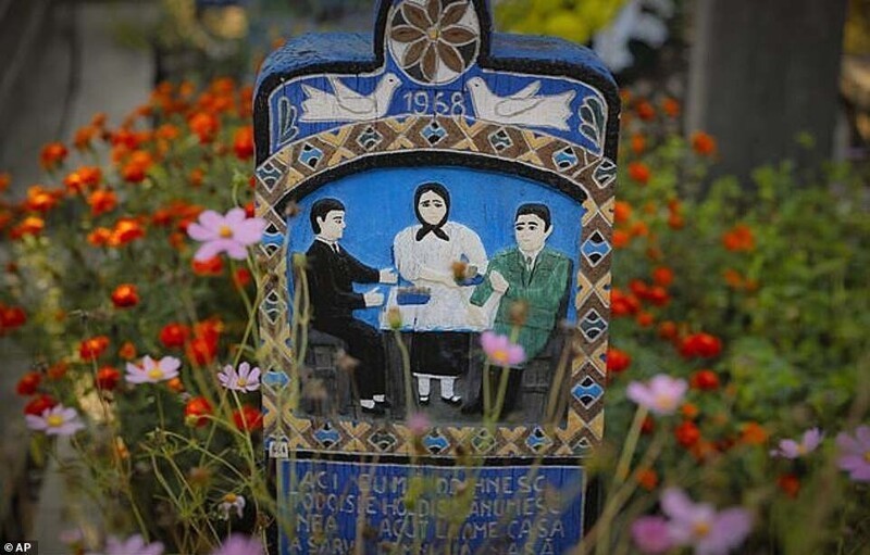 "Веселое кладбище" в румынской деревне Сапанта