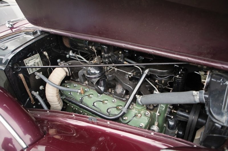 Packard 12 Sedan — первый серийный легковой автомобиль с кондиционером