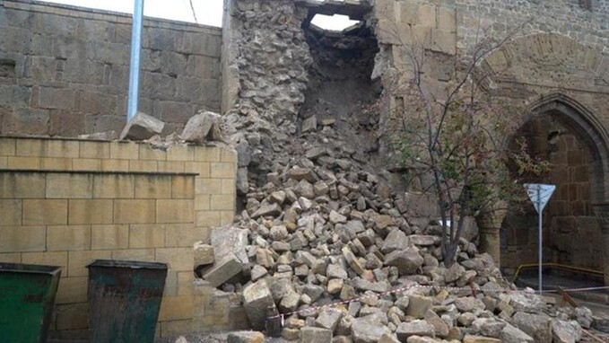 Обрушилась стена древнейшей крепости России