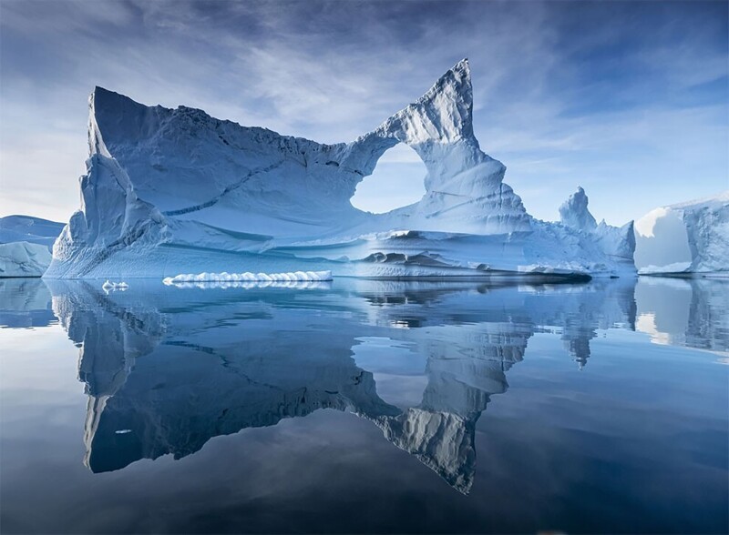 Аллея айсбергов, залив Скорсби, восточная Гренландия. Фото: Кристофер Андерсон