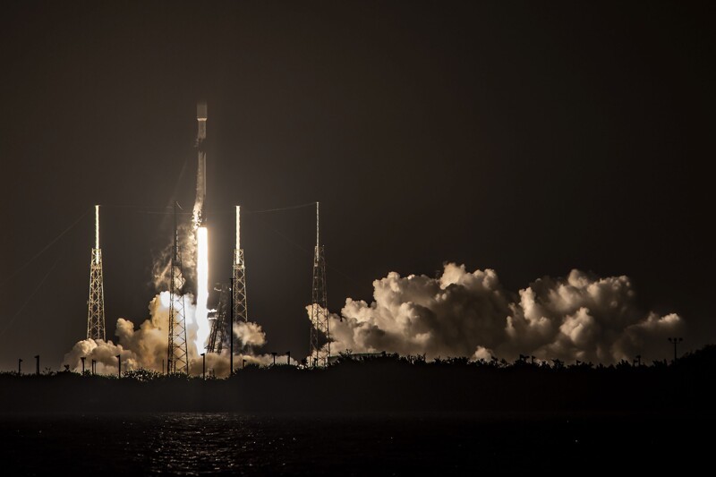 SpaceX запустила еще 60 интернет-спутников Starlink, это 100-й запуск ракеты Falcon 9