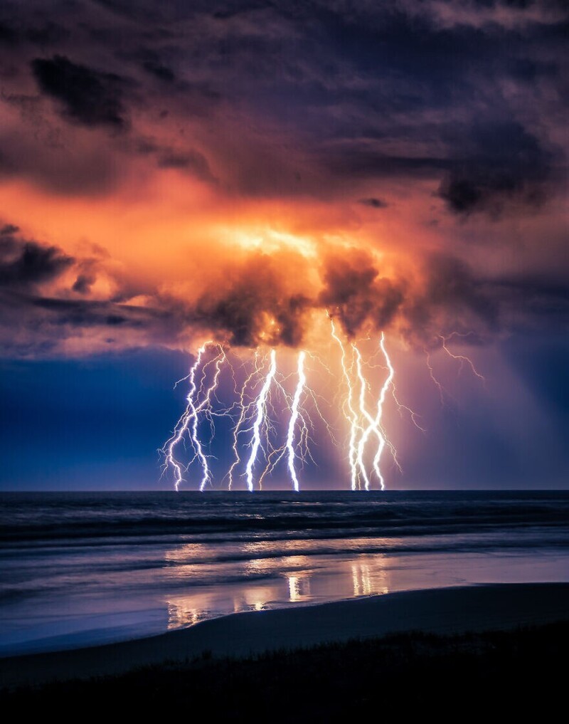 "Приближающаяся буря". Остров Фрейзер, Австралия, @epicworld_photography