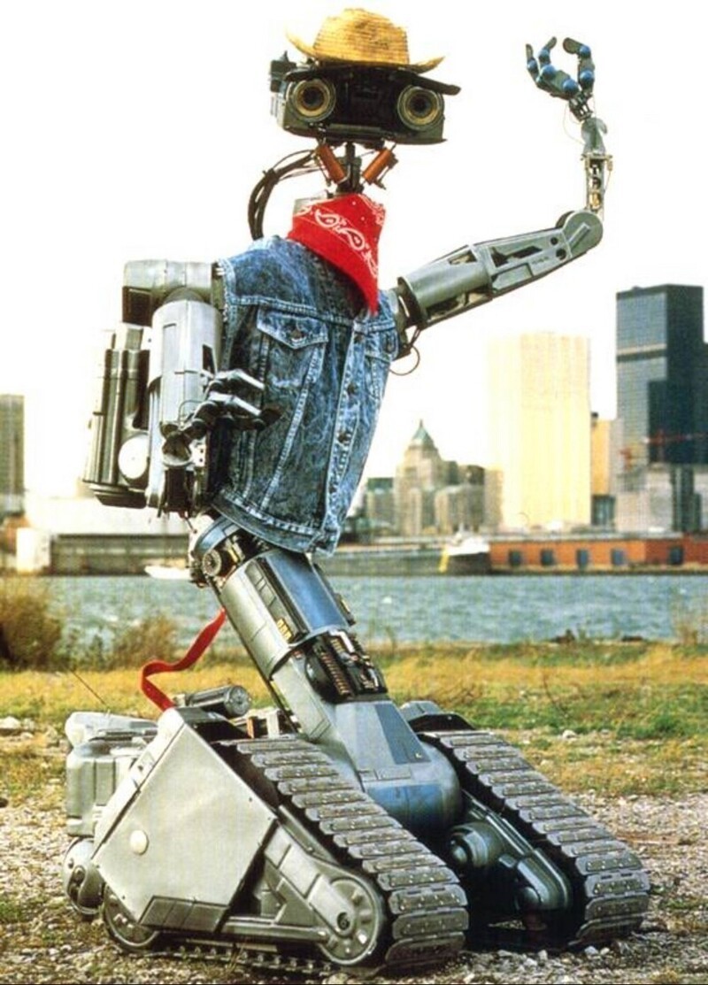 Включи номер робота. Джонни 5. Джонни пятый короткое замыкание. Робот Джонни короткое замыкание 1986. Джонни 5 робот.