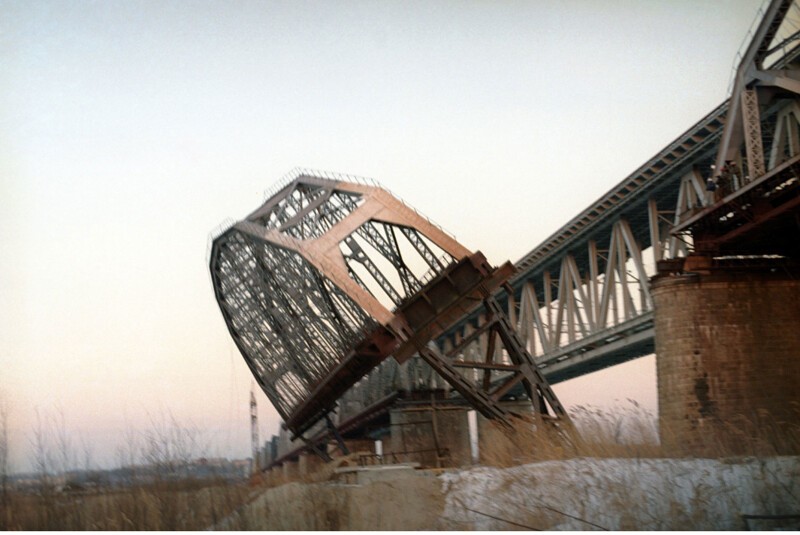 Демонтаж старого Амурского моста