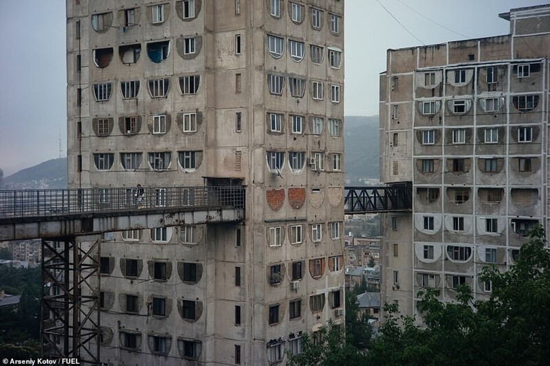 Российский фотограф открыл, какой причудливой была порой советская архитектура