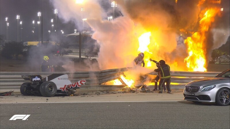 Российский гонщик "Формулы-1" случайно организовал две серьезные аварии в Бахрейне