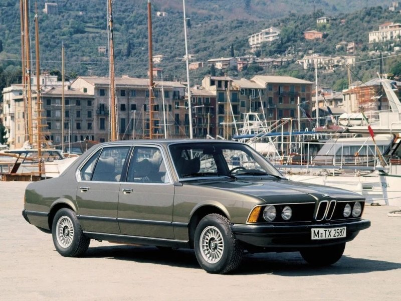 Один из двух построенных: прототип BMW 735i Touring E23 выставили на продажу в Швейцарии