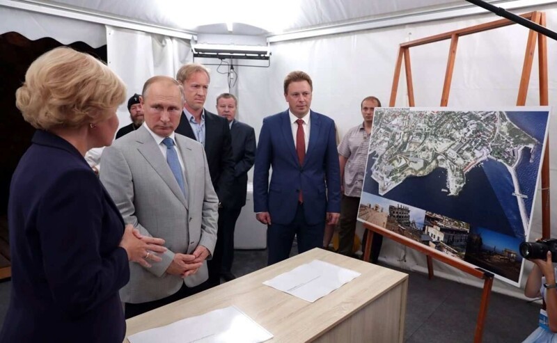 Как Киев стал угрожать австрийскому архитектурному бюро за сотрудничество с Путиным