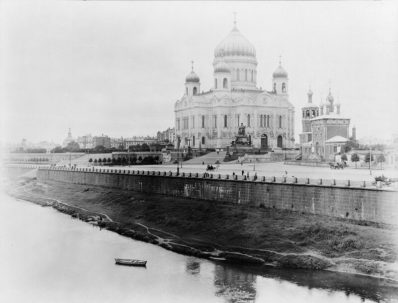 Храм Христа Спасителя. Снимок со стороны Софийской набережной, сделан между 1912 и 1918