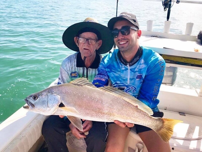 Пожилой вдовец нашел партнера по рыбной ловле