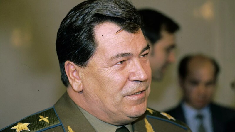 Cкончался последний министр обороны СССР