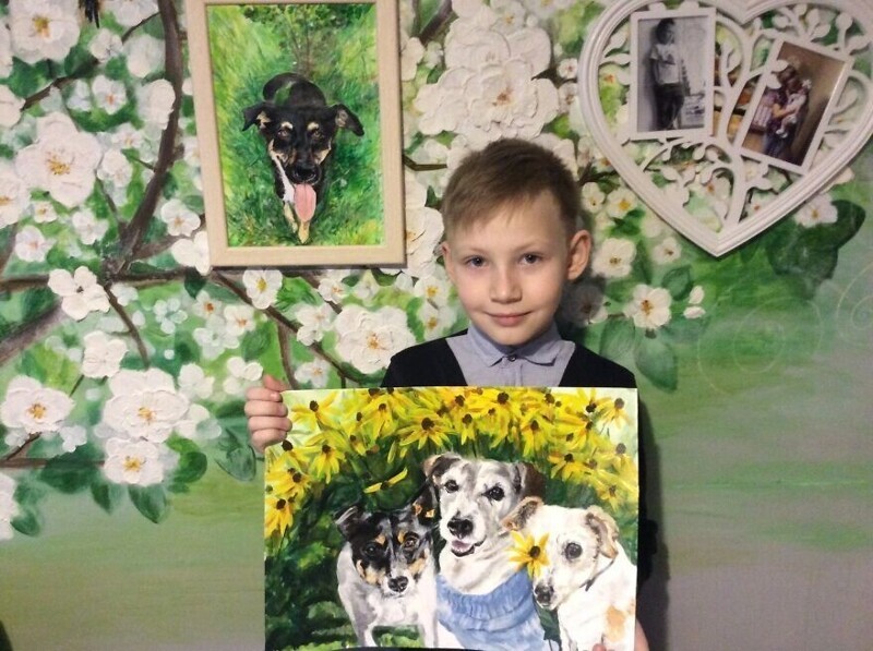 10-летний школьник из Арзамаса рисует портреты животных и помогает приютам