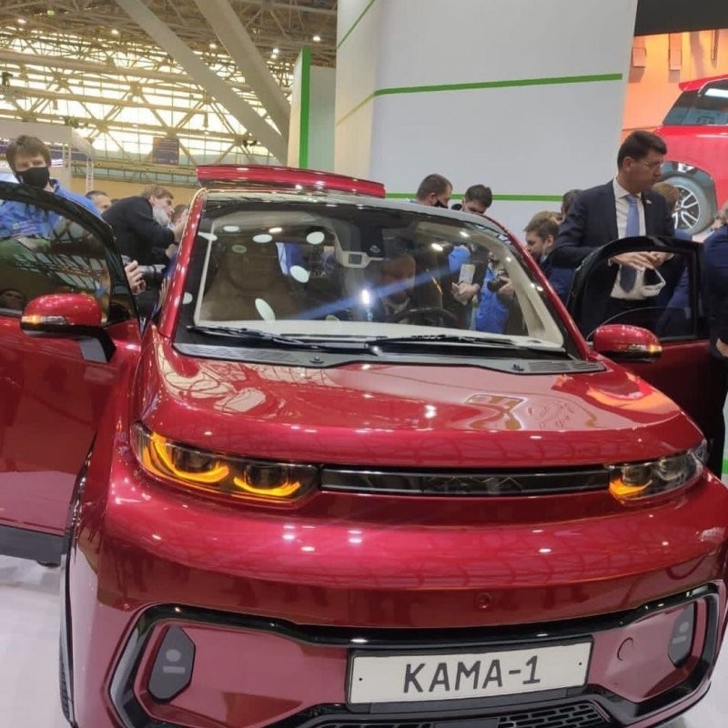 Первый отечественный электромобиль: в Москве представили сити-кар «Кама-1»