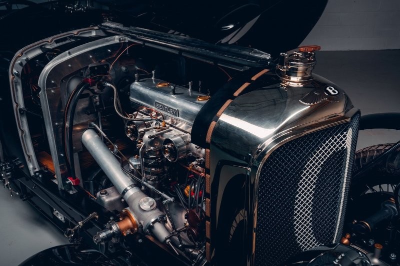 Компания Bentley построила точную копию автомобиля 1920-х годов