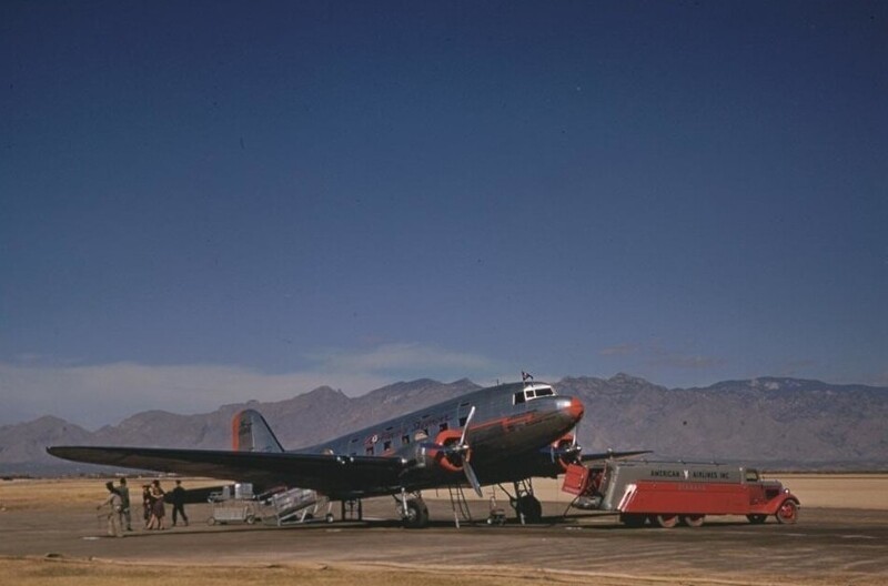 Знаменитый Дуглас на аэродроме в городе Тусон, Аризона, 1940: