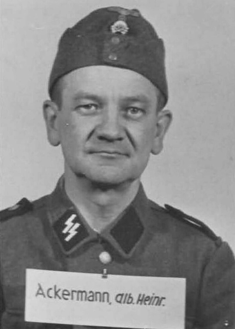 Альбин Аккерман, бывший официант, в СС с 1944г.