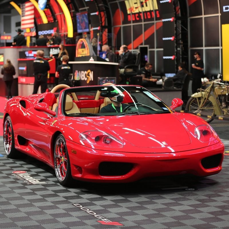 6. Ferrari 360 Spider 2004 года продан за $126,500 (11 100 000 руб.)