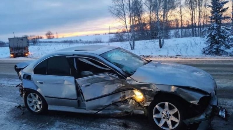 Авария дня. Водитель BMW пострадал в ДТП под Томском