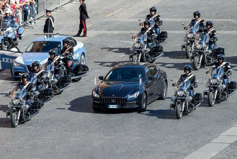 Какой скандал связывает Энцо Феррари, президента Италии и Maserati Quattroporte?