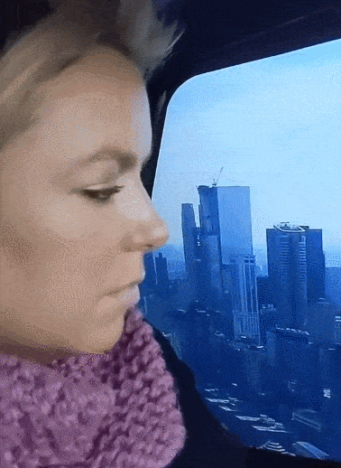 Гифки с девушками